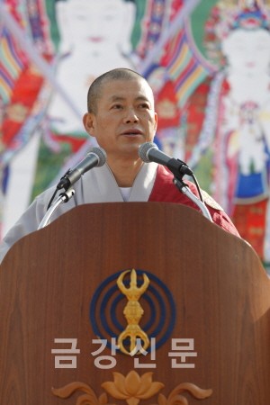 천태차문화연구보존회 회장 세운 스님은 대회사에서 수행의 좋은 벗으로 차를 권했다.