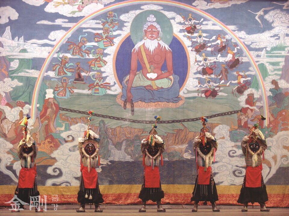 ‘아체라모’는 ‘티베트 가극(Tibetan opera)’이란 이름으로 유네스코 인류무형문화유산에 등재됐다. 중국(티베트)에서 공연된 아체라모의 한 장면. 〈사진=유네스코 인류무형문화유산〉