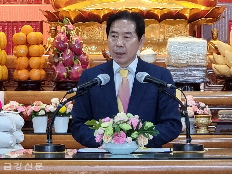 김정기 신도회장은 개회사에서 “원흥사가 부처님의 자비를 세상에 더 널리 전할 수 있도록 조직과 역량을 강화할 것”이라고 다짐했다.