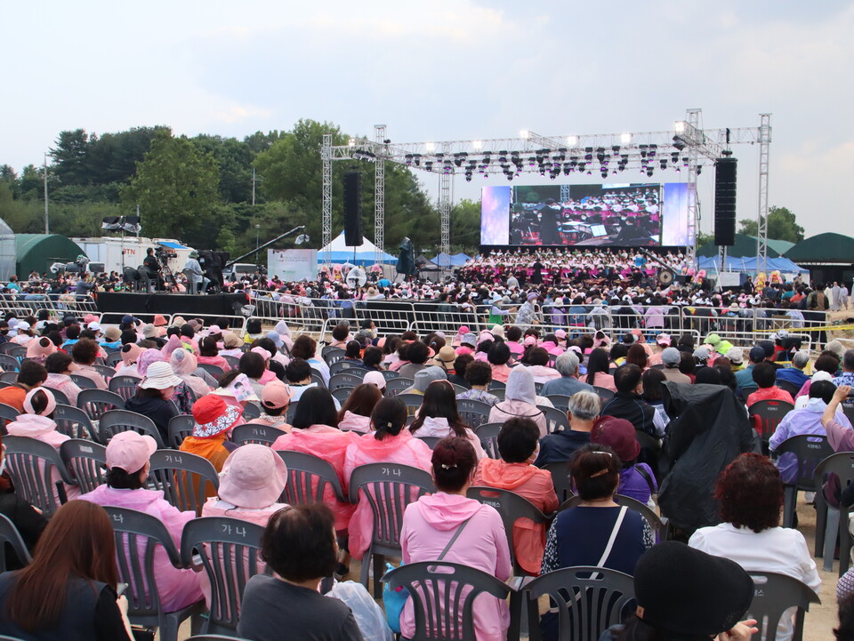제18회 경기북북음악예술제가 6월 9일 경기도 양주 나리공원에서 개최됐다. 행사에는 경기도민과 양주시민 등 1만여 명이 동참했다.