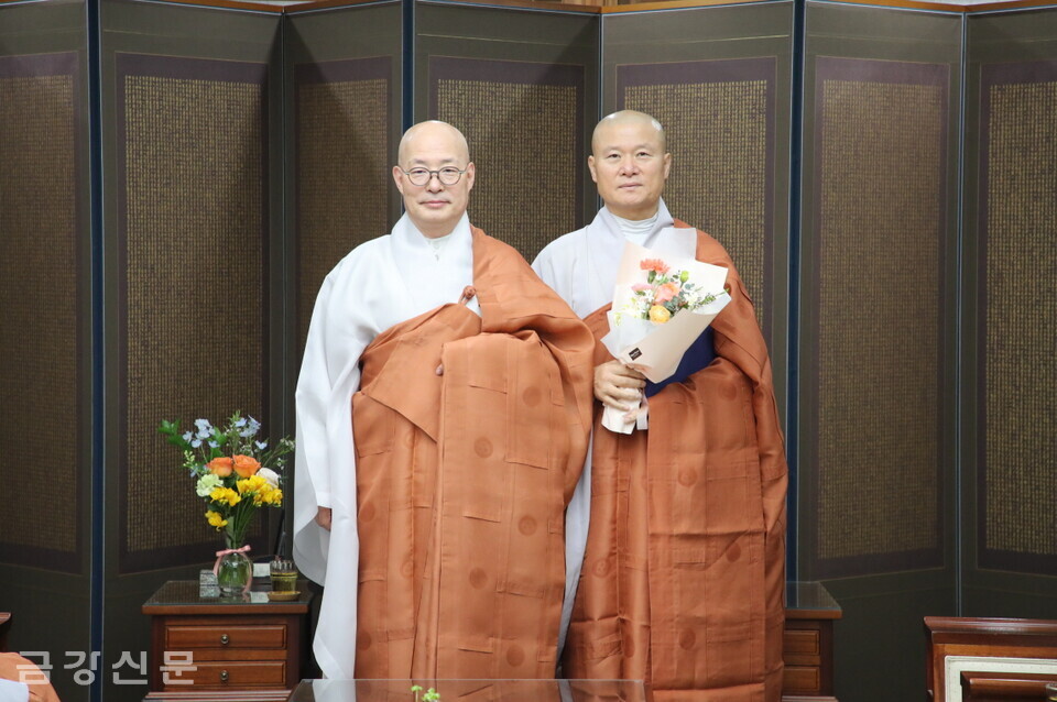 한국불교문화사업단 사무국장 대우 스님.