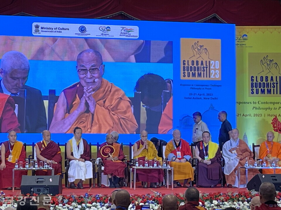 세계불교연맹은 4월 20~21일 인도 뉴델리 아쇼카 호텔에서 국제불교정상회의를 개최했다.