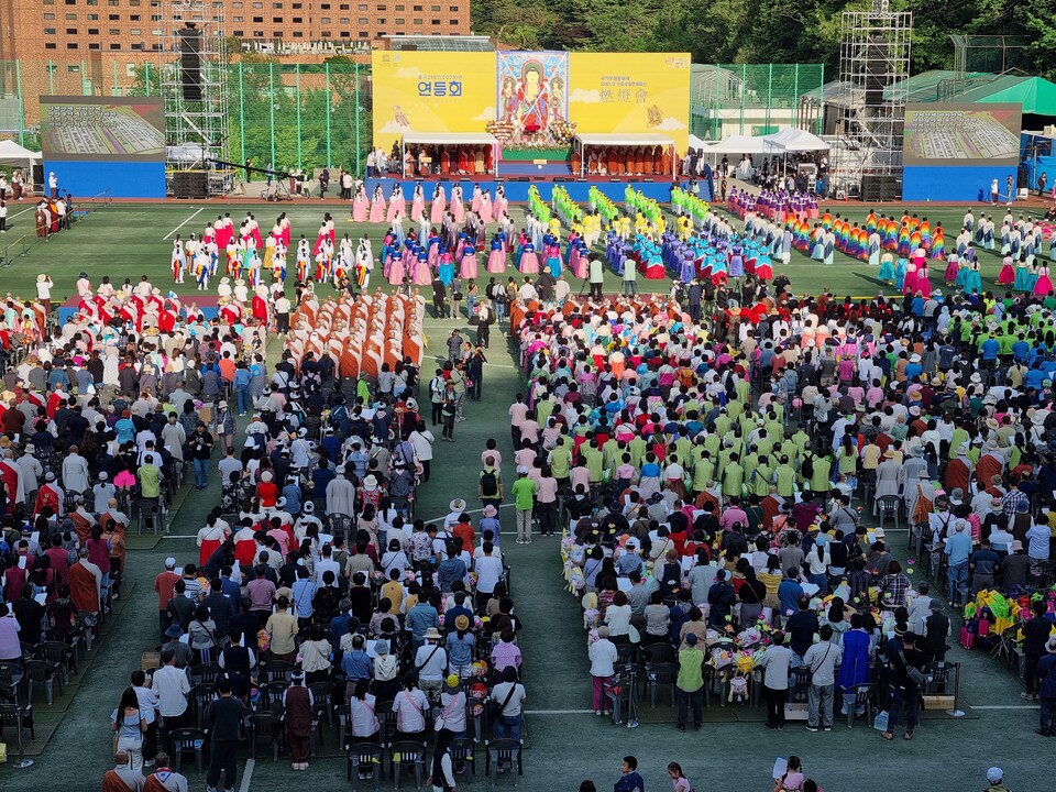 ‘2023 연등회’가 5월 20일 서울 동국대운동장에서 연등법회와 함께 개막했다.