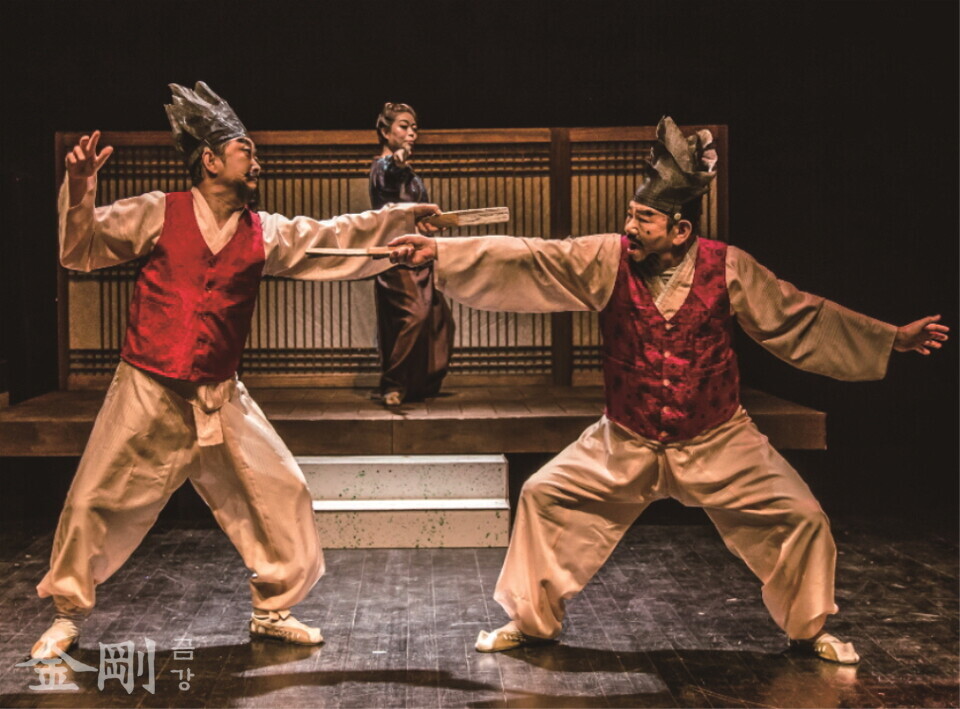 2016년 1월 축제극장 몸짓에서 열린 연극 ‘옹고집전’의 한 장면.