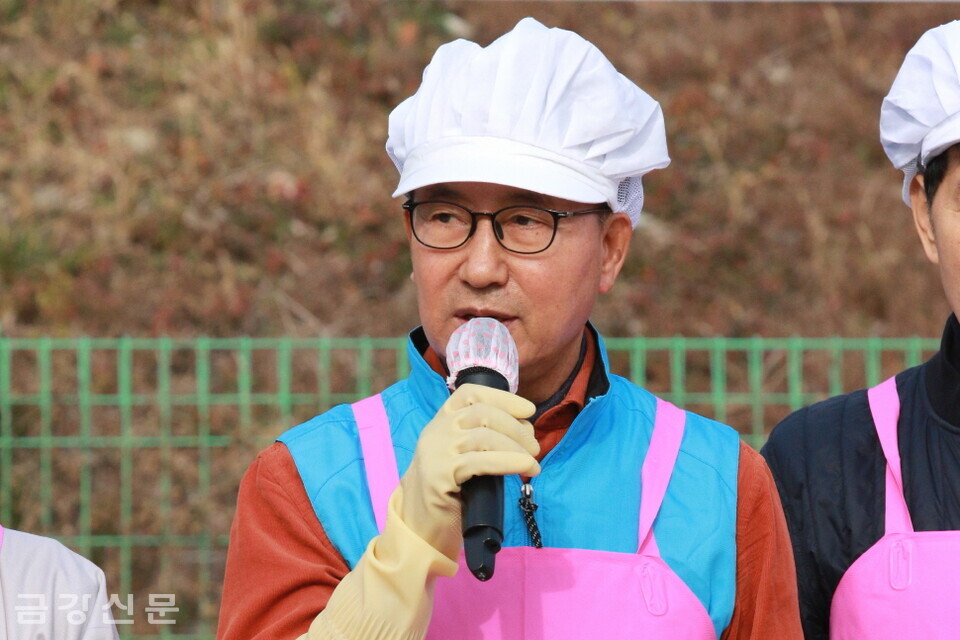 발언을 하고 있는 정영노 민주평통 경남지회 부의장. 