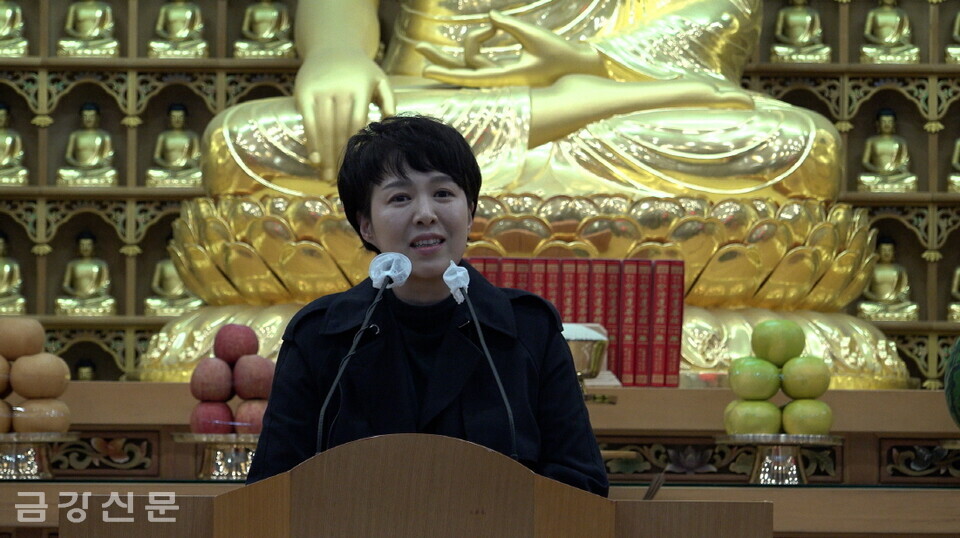 인사말을 하고 있는 김은혜 전 대통령실 홍보수석.