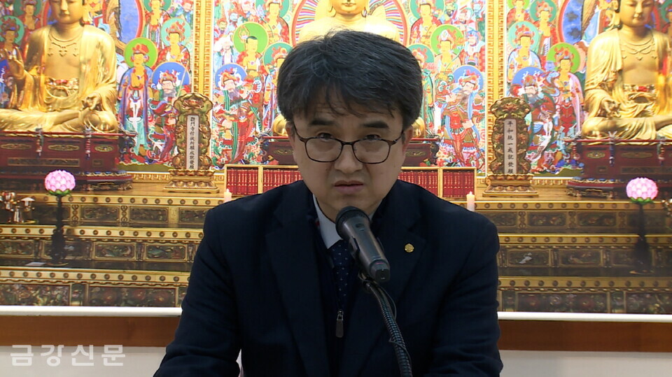 김정환 서울금불대 총동문회장이 개회사를 하고 있다.