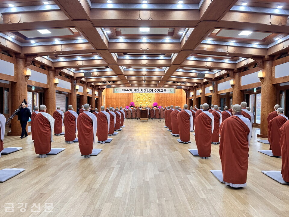 3월 12일 김천 직지사에서 열린 제66기 행자교육원 행자교육 회향식.  〈사진=조계종교육원〉